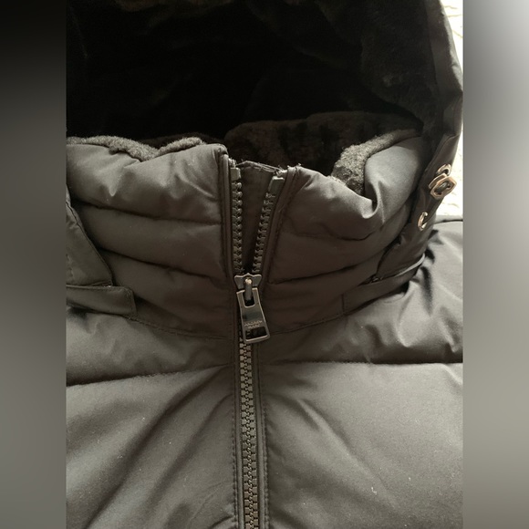 Women’s Andrew Marc Black Winter Coat
New without tags size XXL - Picture 6 of 8